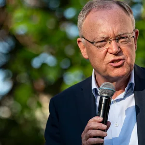 Stephan Weil (SPD), Ministerpräsident von Niedersachsen, hält an der geplanten Krankenhausreform fest.