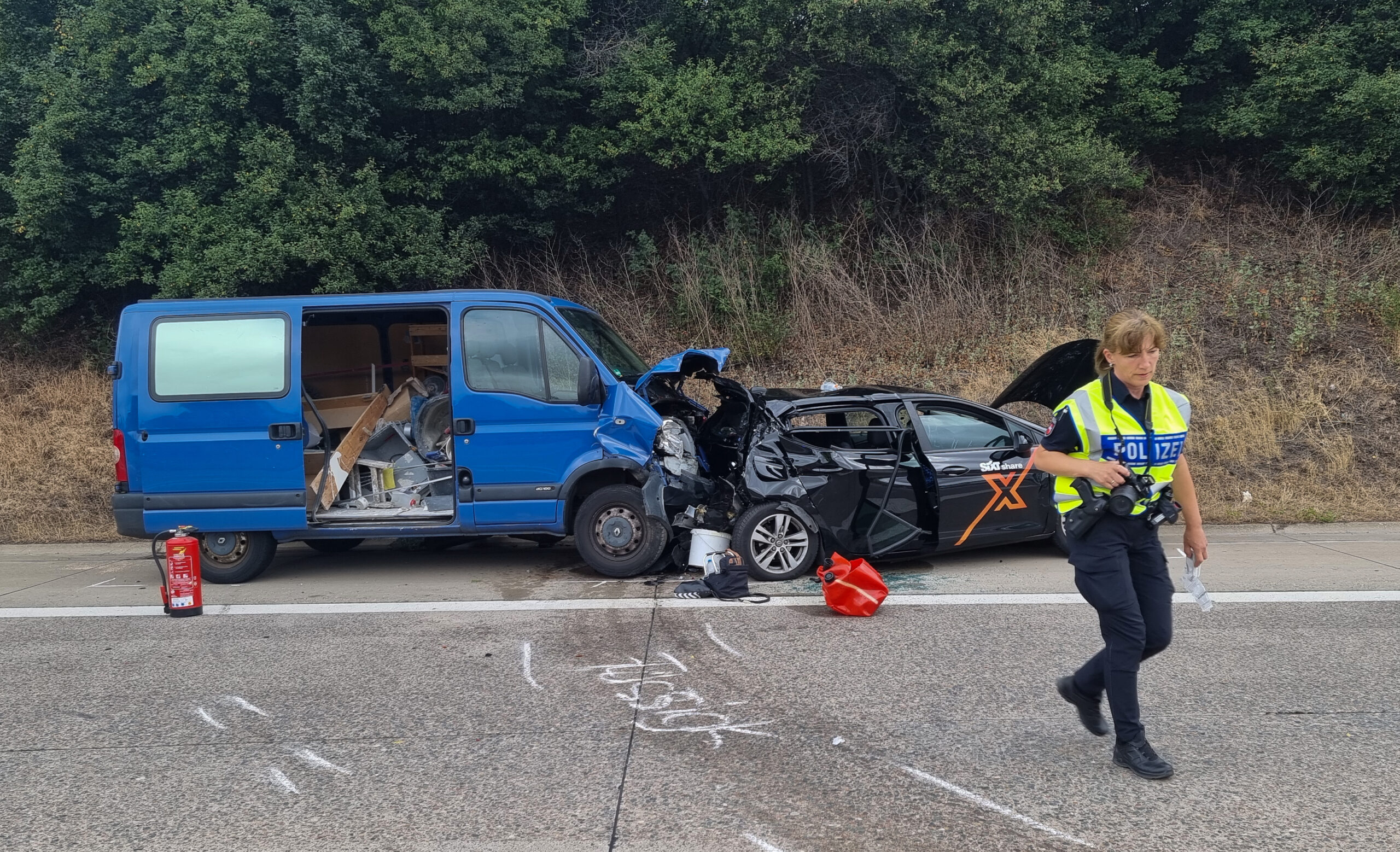 Bei einem schweren Unfall auf der A2 bei Hannover wurde ein Mann getötet.