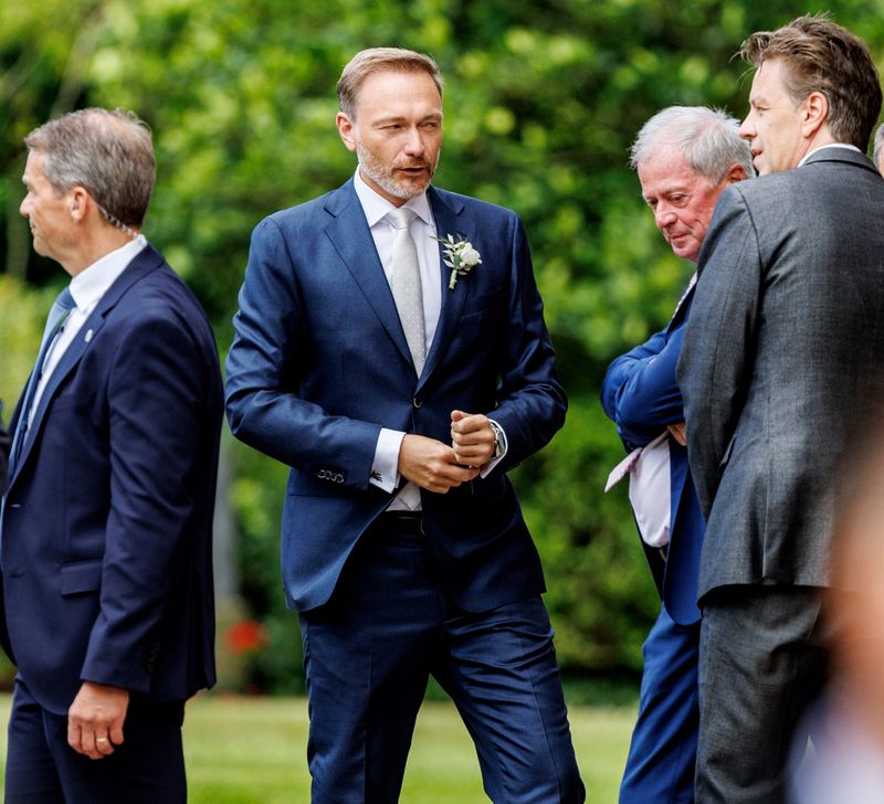 Bräutigam Christian Lindner (43) war schon kurz zuvor Ort...