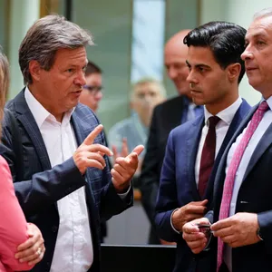 Wirtschaftsminister Robert Habeck (Grüne) im Kreis seiner EU-Amtskollegen