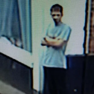 Mit diesem Foto sucht die Polizei nach dem Verdächtigen
