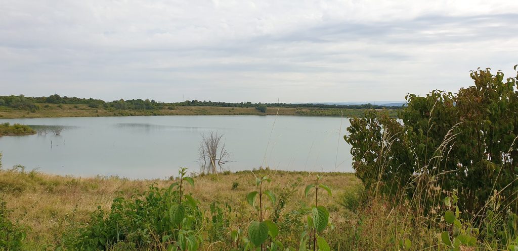 Der Teufelsee im hessischen Wetteraukreis. Hier soll Ayleens Leiche gefunden worden sein.