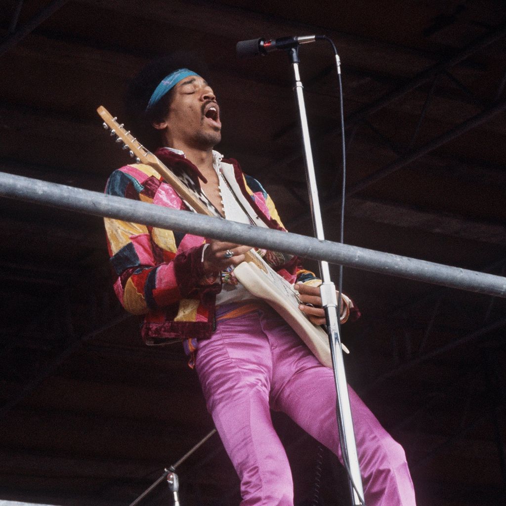 Jimi Hendrix am Mikrofon