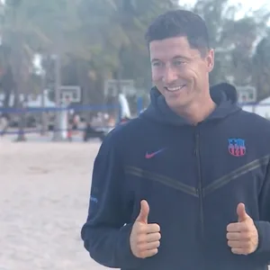 Robert Lewandowski präsentierte sich zum ersten Mal auf dem Social-Media-Kanälen vom FC Barcelona.