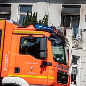 Brand in Mehrfamilienhaus