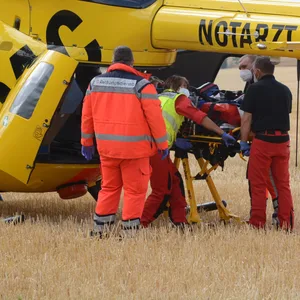 Rettungshubschrauber bei Unfall