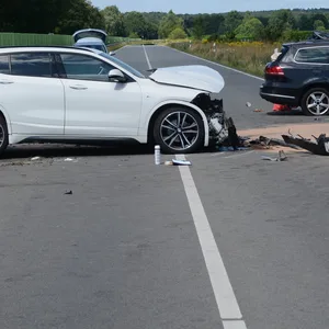 Bei dem Unfall in Latendorf wurden sieben Menschen verletzt, darunter drei Kinder.