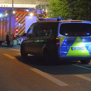 Rettungskräfte am Einsatzort Ahrensburg