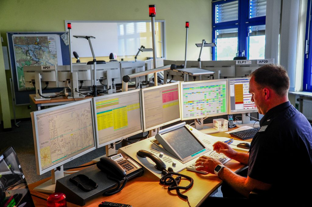 Immer häufiger rücken die Rettungswagen der Feuerwehr zu Bagatellnotfällen an.
