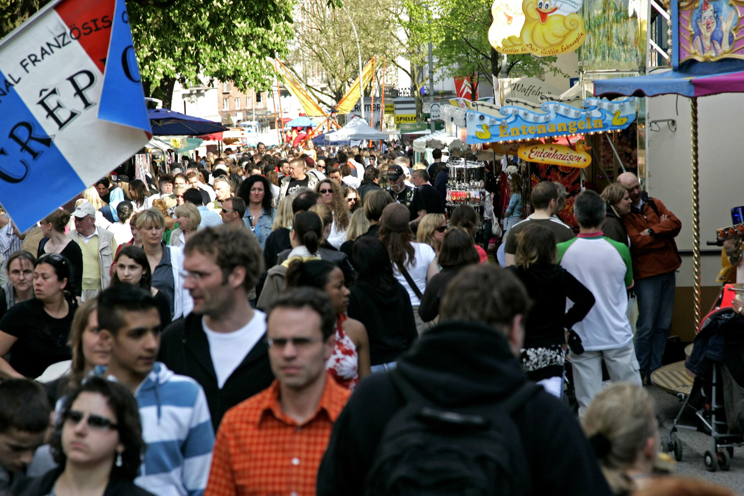 Das Osterstraßenfest zählt zu den beliebtesten Straßenfesten Hamburgs – muss 2022 aber erneut ausfallen. (Archivbild von 2008)