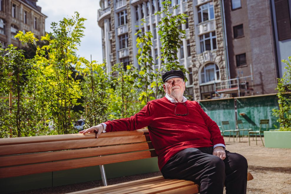 Der Rentner Hans-Jürgen Haverkamp ist ein echter Wohn-Veteran in der Innenstadt. Seit 1985 lebt er in einem der beiden einzigen Wohngebäude am Gertrudenkirchhof.