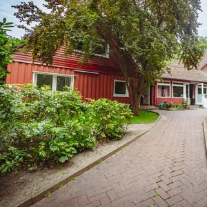 Das alte „Norwegerheim“ liegt idyllisch am Blohms Park in Horn.