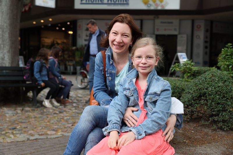 Larissa Still (43) mit Tochter Melissa (8) – beide fanden den Verkehrsversuch super und wünschen sich ein Nachfolgemodell.