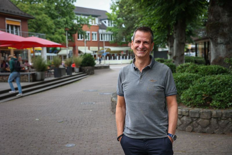 Jan Swirski (53) aus Volksdorf bezeichnet die Flaniermeile als einen „Schnellschuss“.