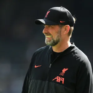 Liverpools Erfolgstrainer Jürgen Klopp soll ein Auge auf Ex-HSV-Profi Amadou Onana (Lille) geworfen haben.