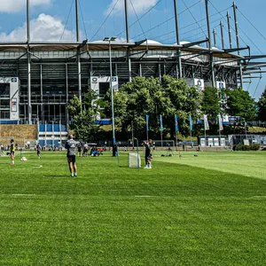 Das Volksparkstadion, die Heimat des HSV