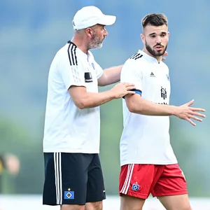 HSV-Trainer Tim Walter (l.) und Mario Vuskovic