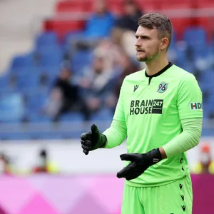 Martin Hansen stand in der vergangenen Saison in elf Spielen für Hannover im Tor, nun wurde der Däne degradiert.
