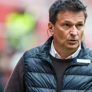 Christian Heidel sieht die Bundesliga-Klubs wegen des Spielplan vor große Herausforderungen gestellt.