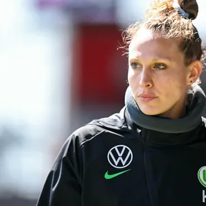 Kim Kulig ist Co-Trainerin bei den Frauen des VfL Wolfsburg.