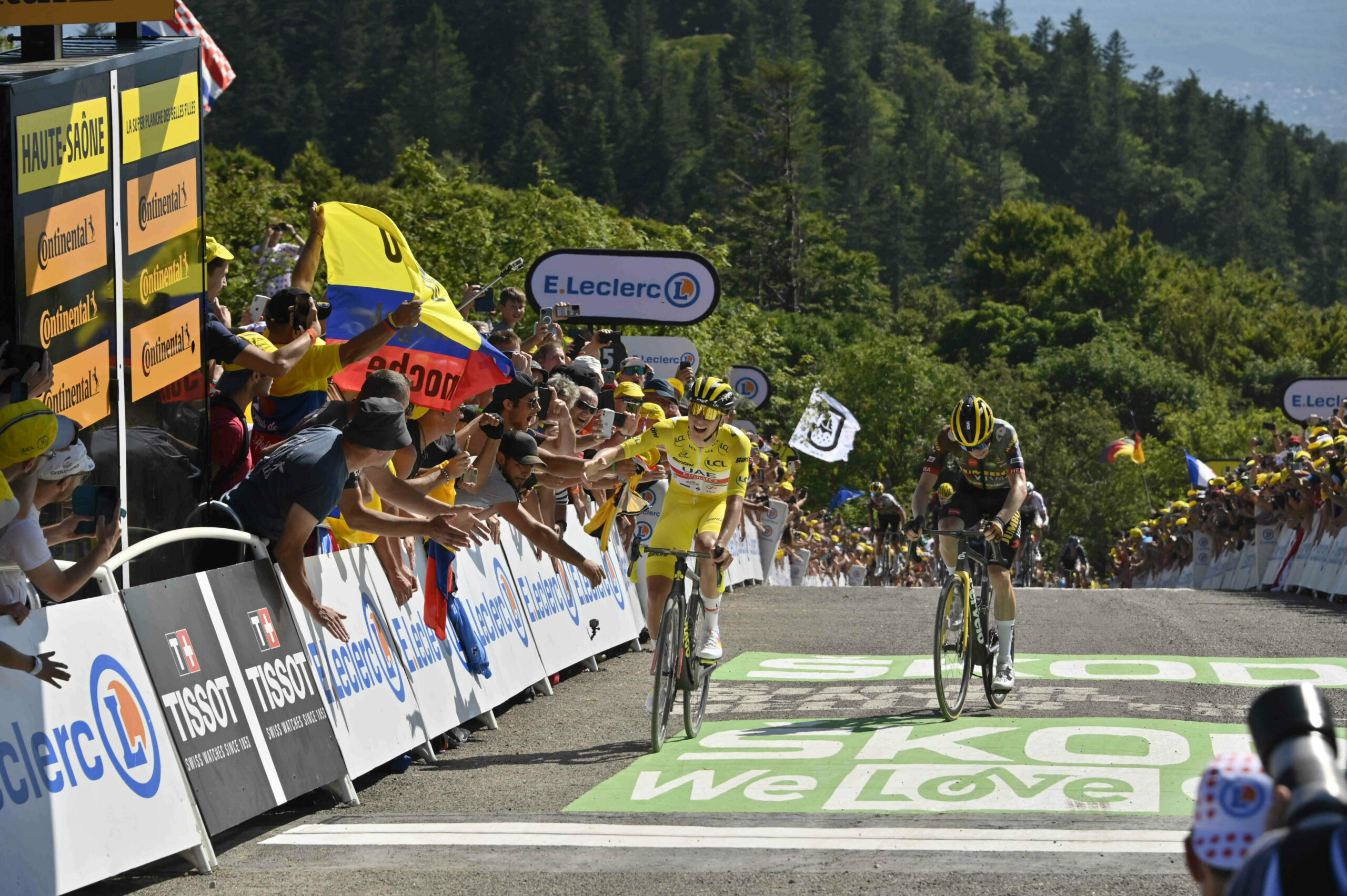 Tadej Pogacar, Gesamtführender der Tour de France, fürchtet sich vor einer Ansteckung mit dem Corona-Virus durch Fans am Streckenrand.