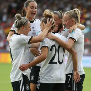 Jubeltraube DFB-Frauen