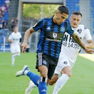 HSV-Profi Ludovit Reis beim 5:1 in Basel