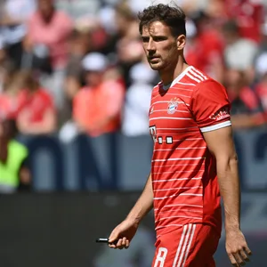 Bayern München wird wochenlang auf Mittelfeldstar Leon Goretzka verzichten müssen.