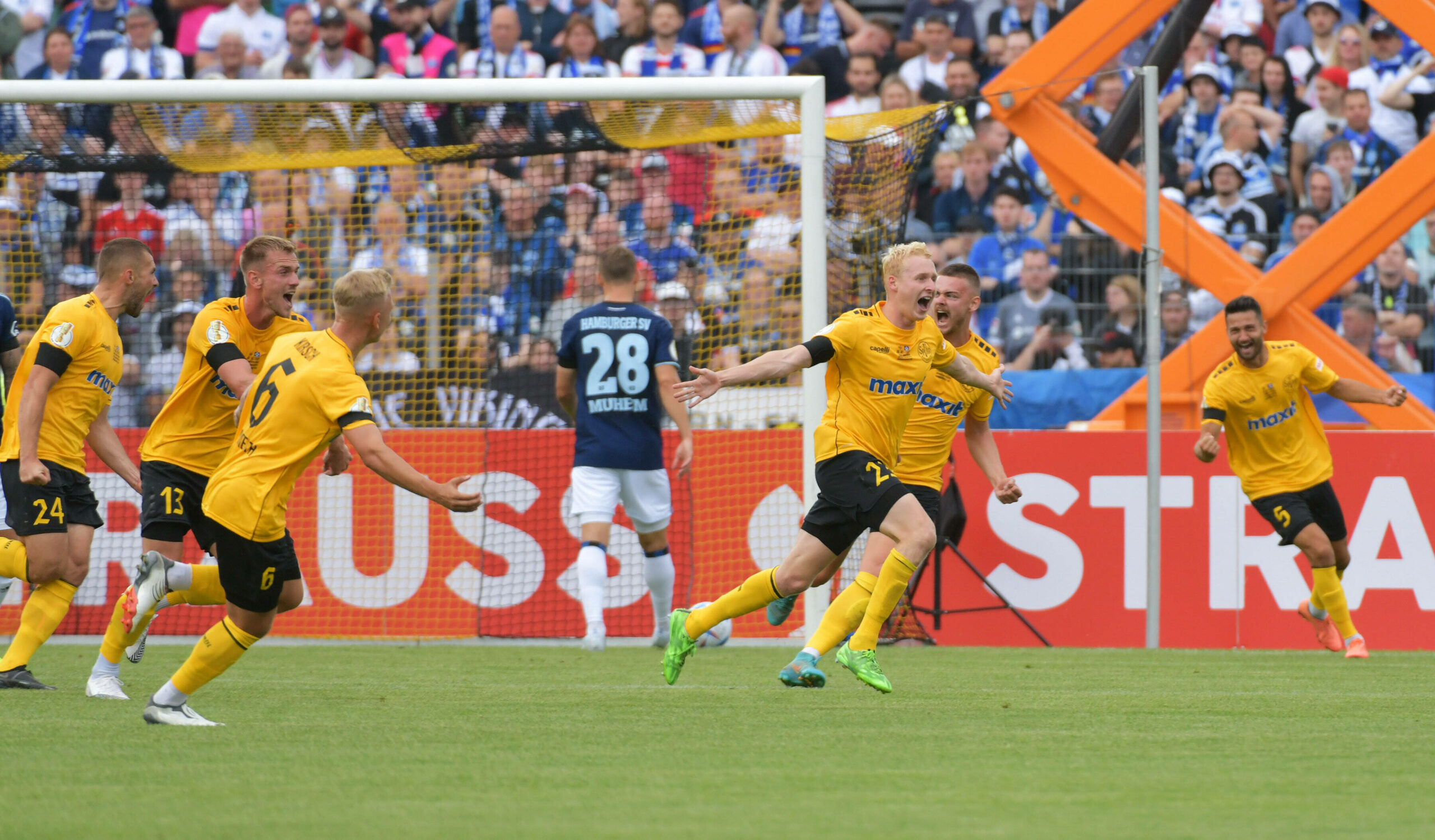 SpVgg Bayreuth – HSV: Transmisja na żywo z meczu w Pucharze DFB