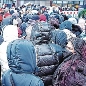 Zahlreiche ukrainische Flüchtlinge kommen gerade in Hamburg an – unter anderem bei der Zentralen Ausländerbehörde mit der neuen Registrierungsstelle im Amt für Migration.