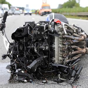 Bei Rostock: Motorradfahrer stirbt nach Crash mit Tanklastzung
