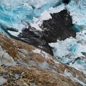 Der Gletscher in der Marmolata-Kette: Ein großes Stück ist abgebrochen.