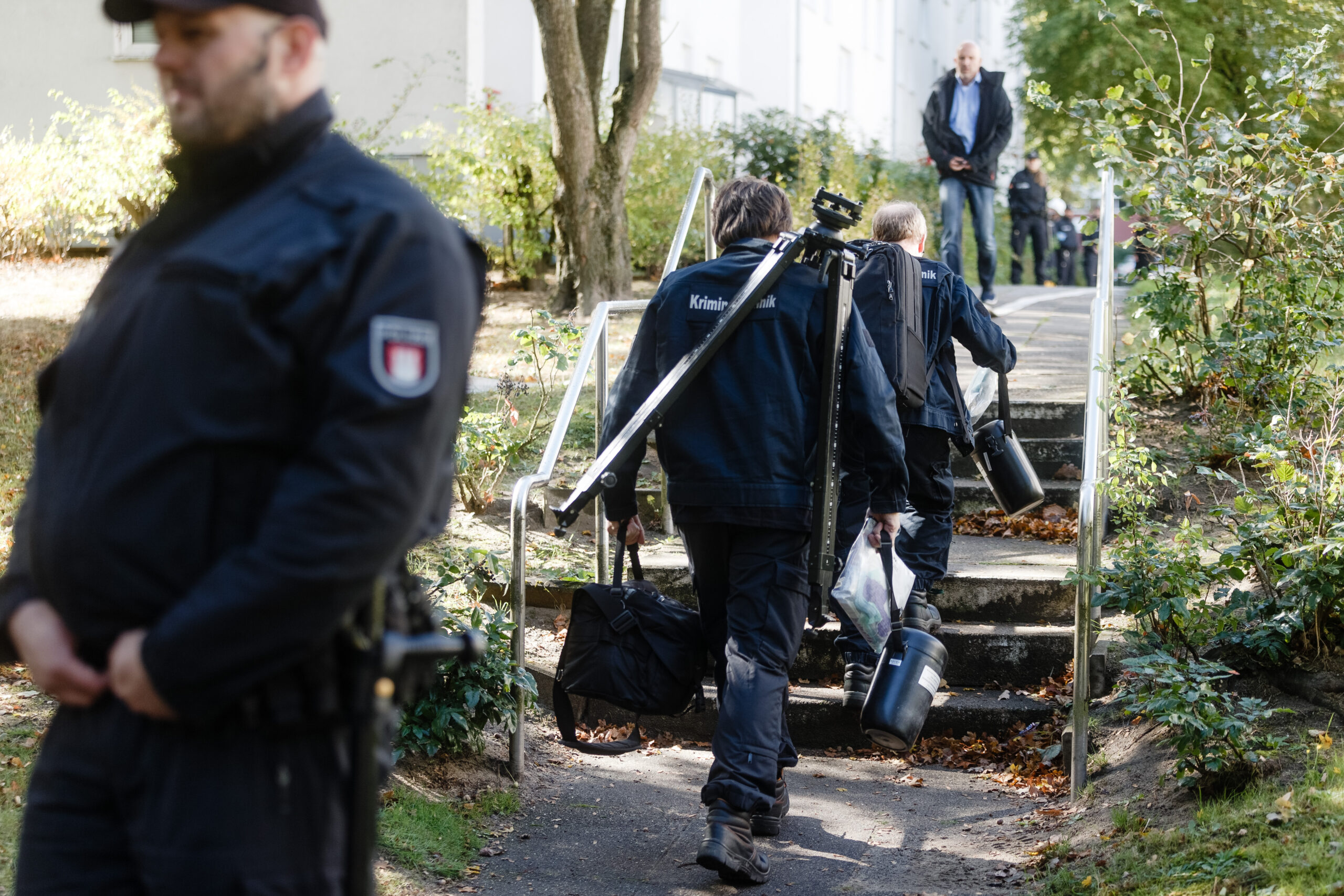 Angriff auf Zuführer: 2018 war ein Beamter in Eißendorf mit brennendem Spiritus übergossen und getötet worden (Archivbild).