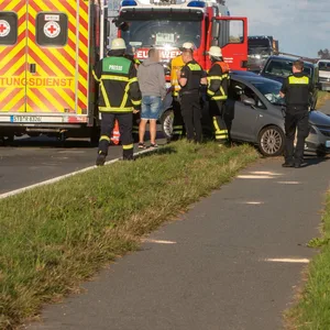 Unfall auf Landstraße bei Hamburg – vier Verletzte, darunter zwei Kinder