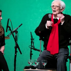 War weitaus mehr als nur „Gebt das Hanf frei!“: Grünen-Ikone Hans-Christian Ströbele (M.), hier im Gespräch mit Luisa Neubauer und Robert Habeck.