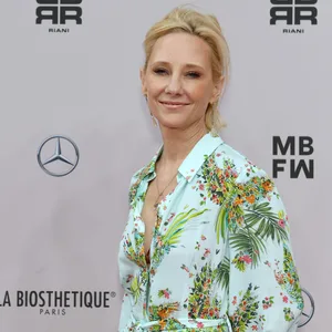 Hollywood-Star Anne Heche (53) schwebt nach ihrem heftigen Autounfall in Lebensgefahr. (Archivbild)