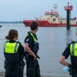 Im vergangenen Jahr ertrank an dieser Stelle in der Elbe ein 15-Jähriger.