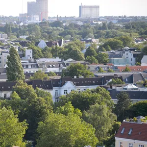 Mehrfamilienhäuser in Eimsbüttel: Auch in Hamburg sind die Preise für Eigentumswohnungen gesunken.