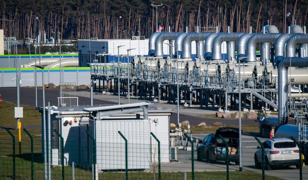 Blick auf die Erdgasempfangsstation und Übernahmestation der Ferngasleitung Eugal in Lubmin (Landkreis Vorpommern-Greifswald).