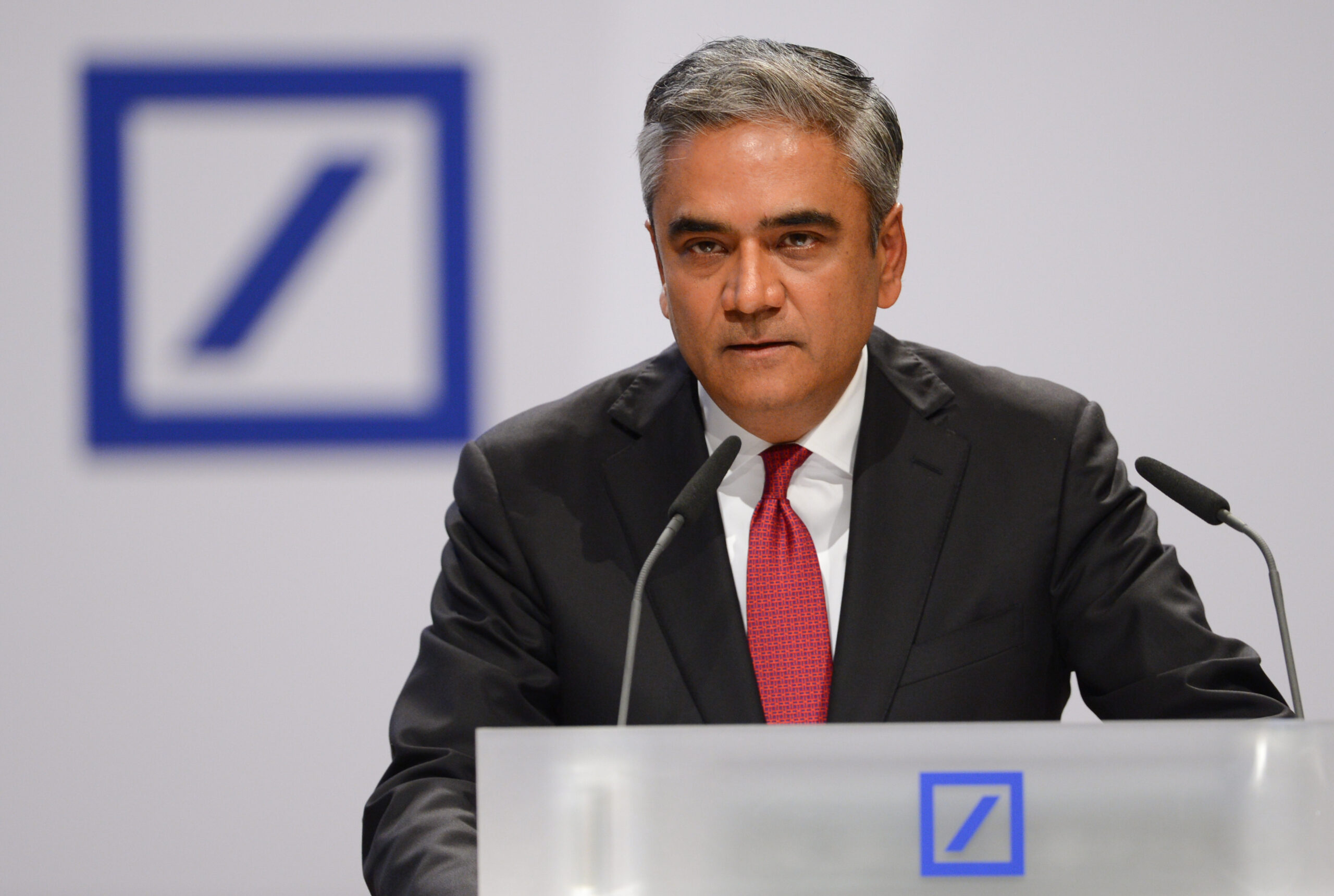 Anshu Jain, damals Co-Vorstandsvorsitzender der Deutschen Bank, spricht während einer Hauptversammlung (Archivbild).