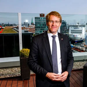 Daniel Günther (CDU) während der internationalen Konferenz der Landesregierung zur Zusammenarbeit im Ostseeraum