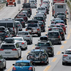 Stau auf der A7 in Hamburg (Symbolbild).