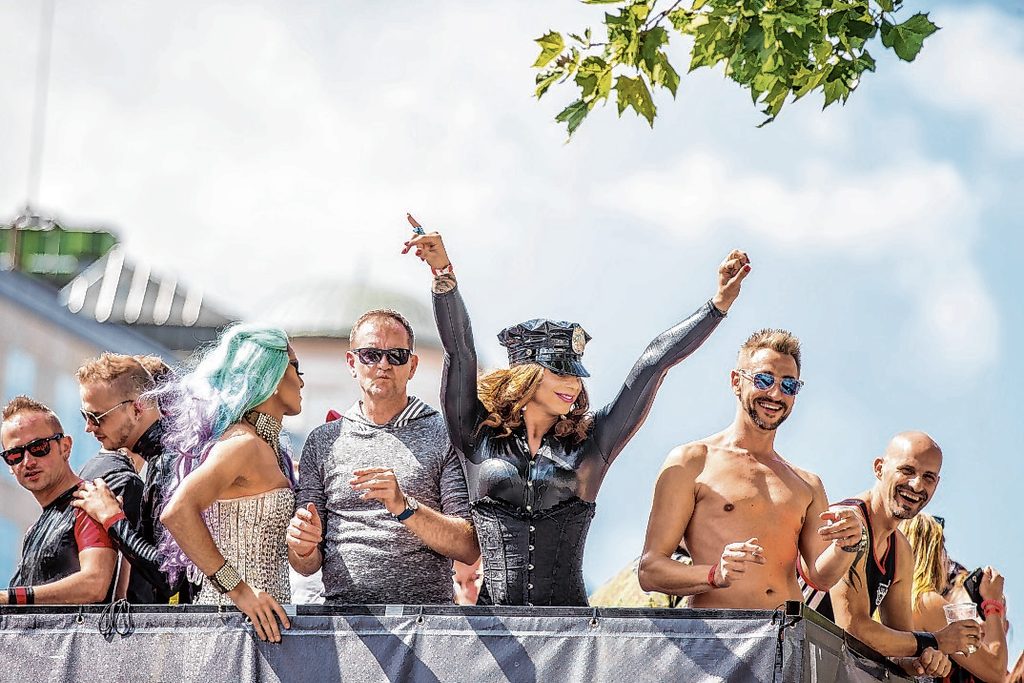 CSD-Teilnehmer auf Wagen