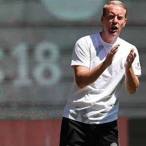 Trainer Timo Schultz ist „optimistisch, dass es besser wird“.