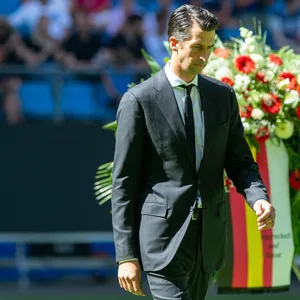 HSV-Boss Jonas Boldt hielt eine bewegende Rede über Uwe Seeler.