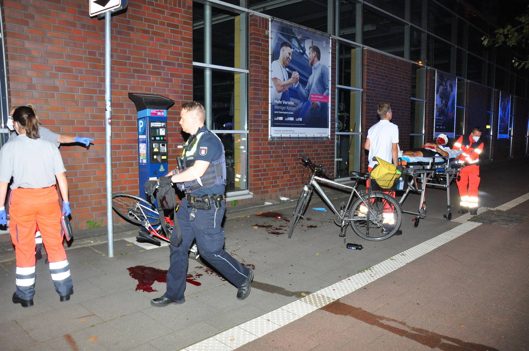 In Hamburg: Promille Radler verursacht – zwei Verletzte