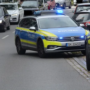 Bei einem Autounfall in Reinbek wurde ein Kind leicht verletzt.