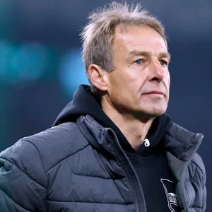 Jürgen Klinsmann würde sich von Play-offs in der Bundesliga mehr Spannung und ein Ende der Bayern-Dominanz versprechen.