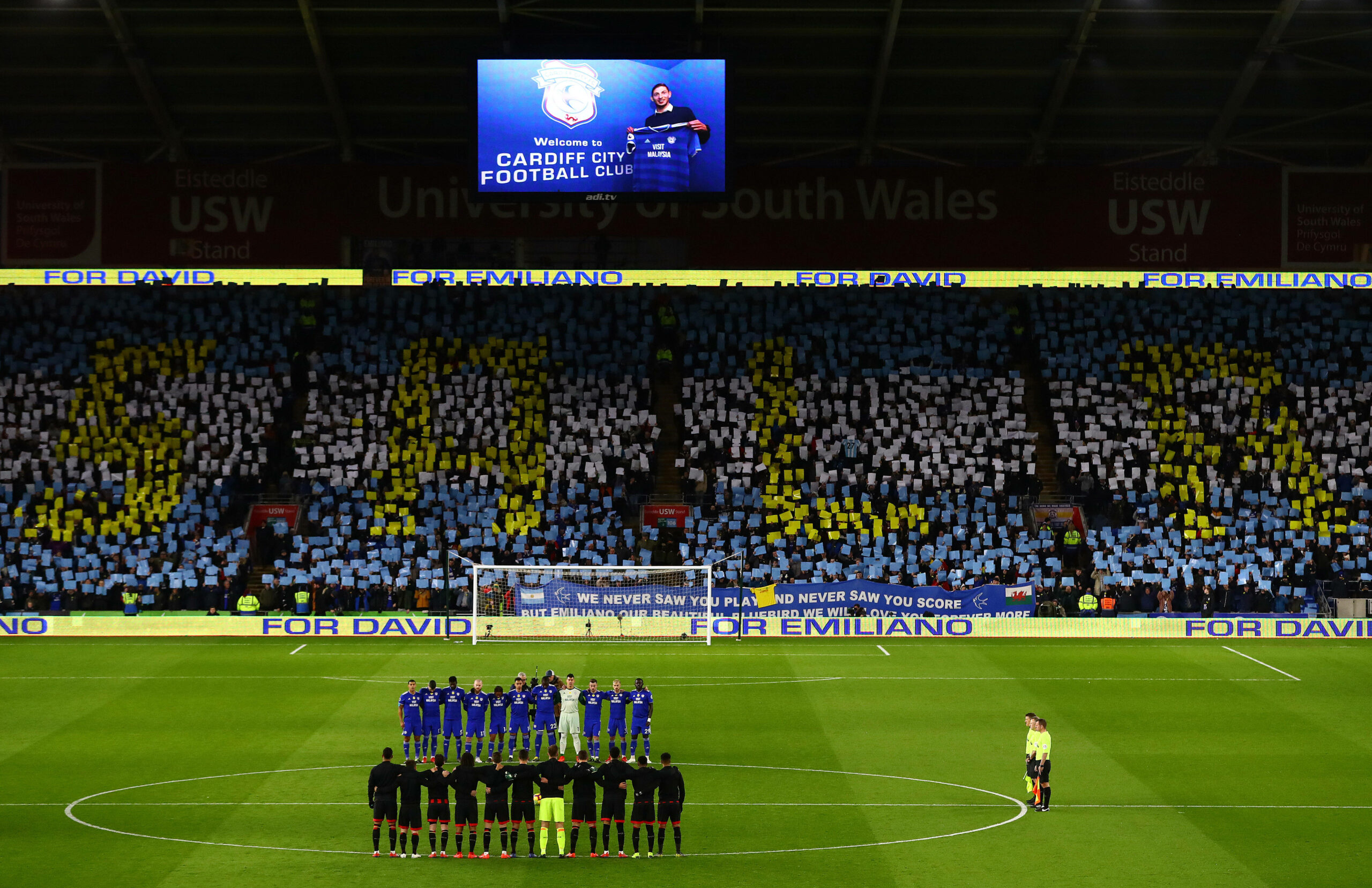Schweigeminute im Cardiff City Stadium für Emiliano Sala.