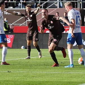 Irvine, St. Pauli